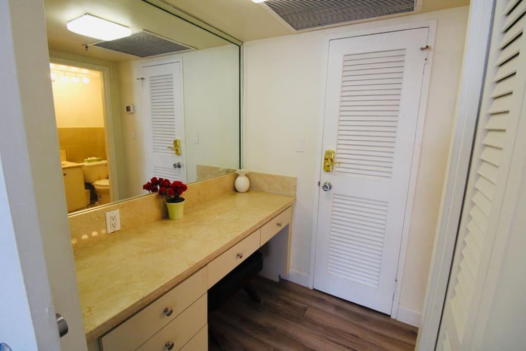 Alexander 511 Beachfront Condo With 2 Pools, Direct Beach Access, Sauna, Tikki Bar Miami Beach Exteriér fotografie