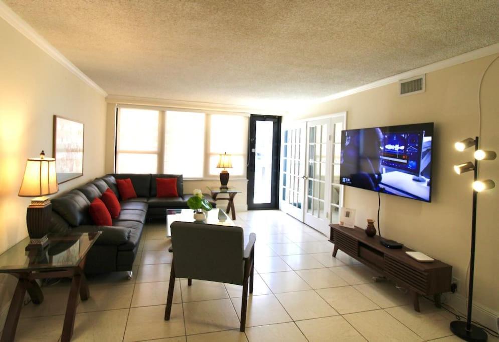Alexander 511 Beachfront Condo With 2 Pools, Direct Beach Access, Sauna, Tikki Bar Miami Beach Exteriér fotografie